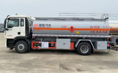 重汽豪沃TX單橋10噸油罐車(chē)_楚勝牌CSC5187GJYZ6型加油車(chē) 重汽豪沃TX單橋10噸油罐車(chē)_楚勝牌CSC5187GJYZ6型加油車(chē)