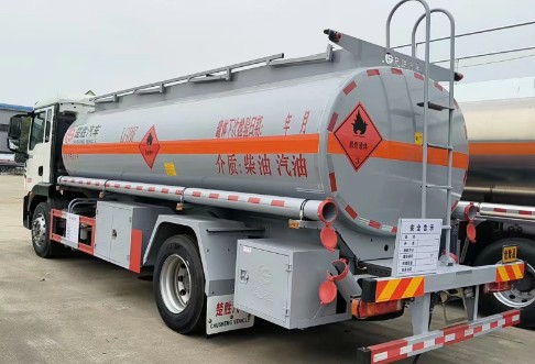 重汽豪沃TX單橋10噸油罐車(chē)_楚勝牌CSC5187GJYZ6型加油車(chē) 重汽豪沃TX單橋10噸油罐車(chē)_楚勝牌CSC5187GJYZ6型加油車(chē)